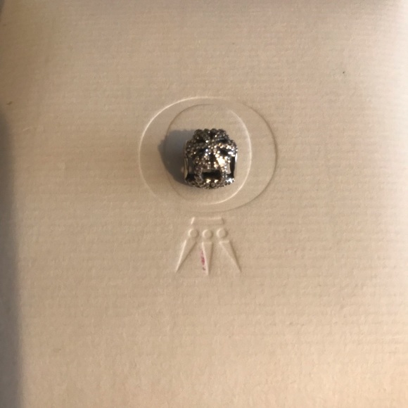 Pandora limited edition snowflake charm - Picture 2 of 4